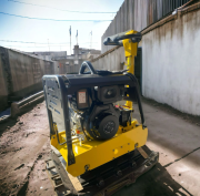 Dizel İleri Geri Zemin Sıkıştırma Kompaktörü 4000 kg.