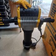 Dewalt D25981K-QS  2100 W 62J 28mm Hex 30 Kg Kırıcı