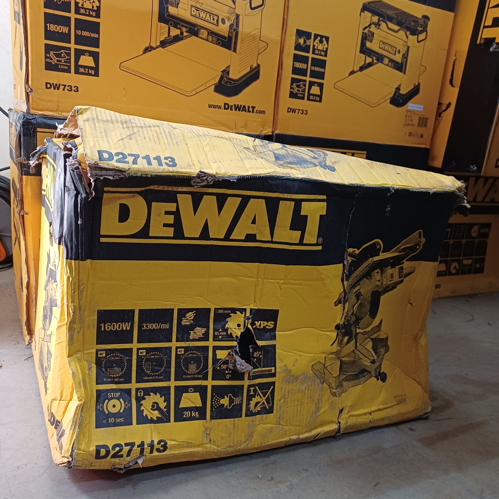 Dewalt D27113-qs 1600w 305mm Gönye Kesme