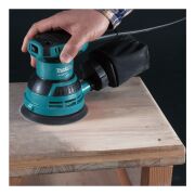 Makita M9204B Dairesel Titreşim Eksantrik Zımpara